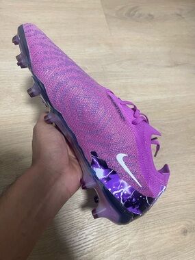 Nike Purple/Pink Vapor-Style Soccer Cleat